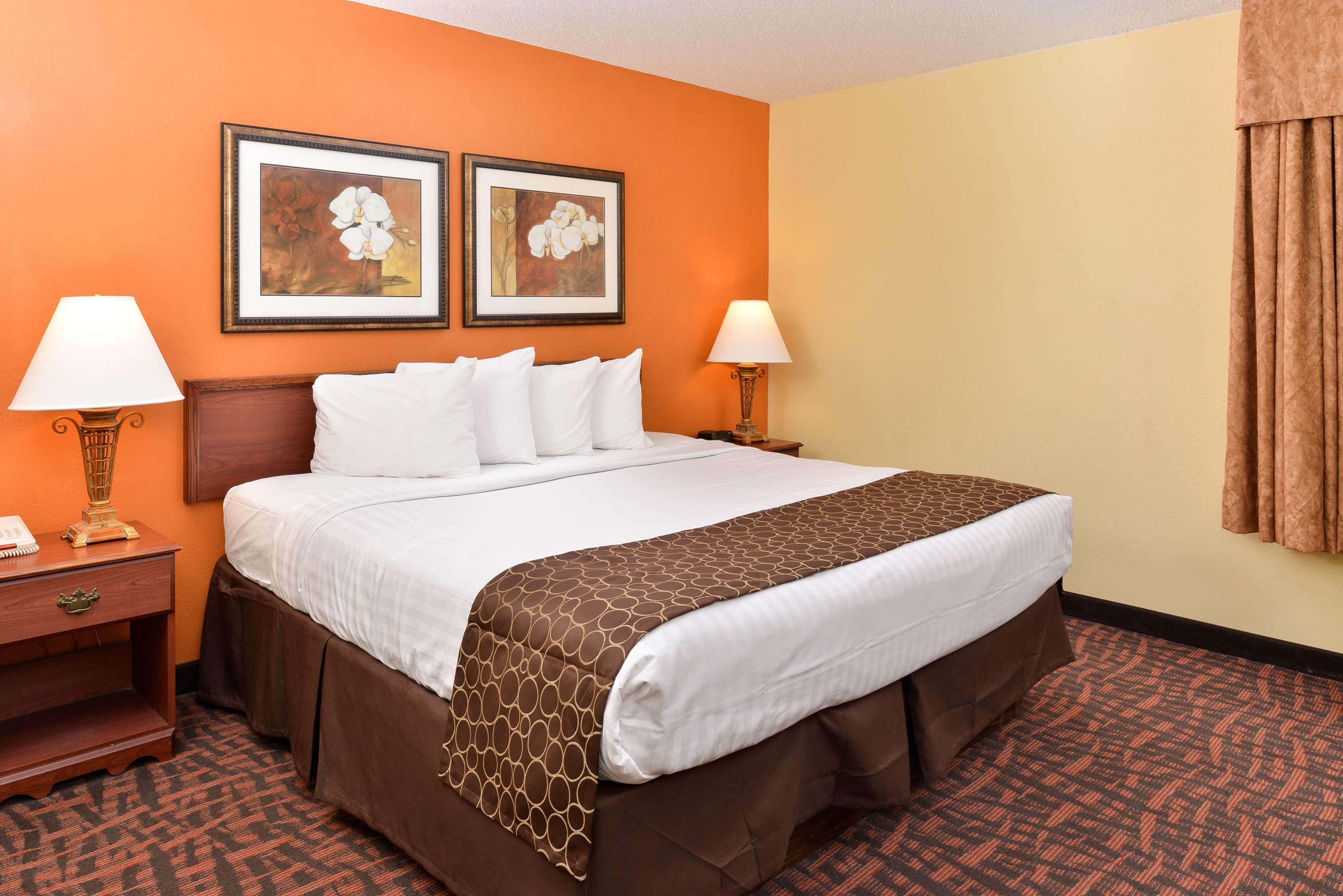 Best Western Louisville East Inn & Suites Ngoại thất bức ảnh