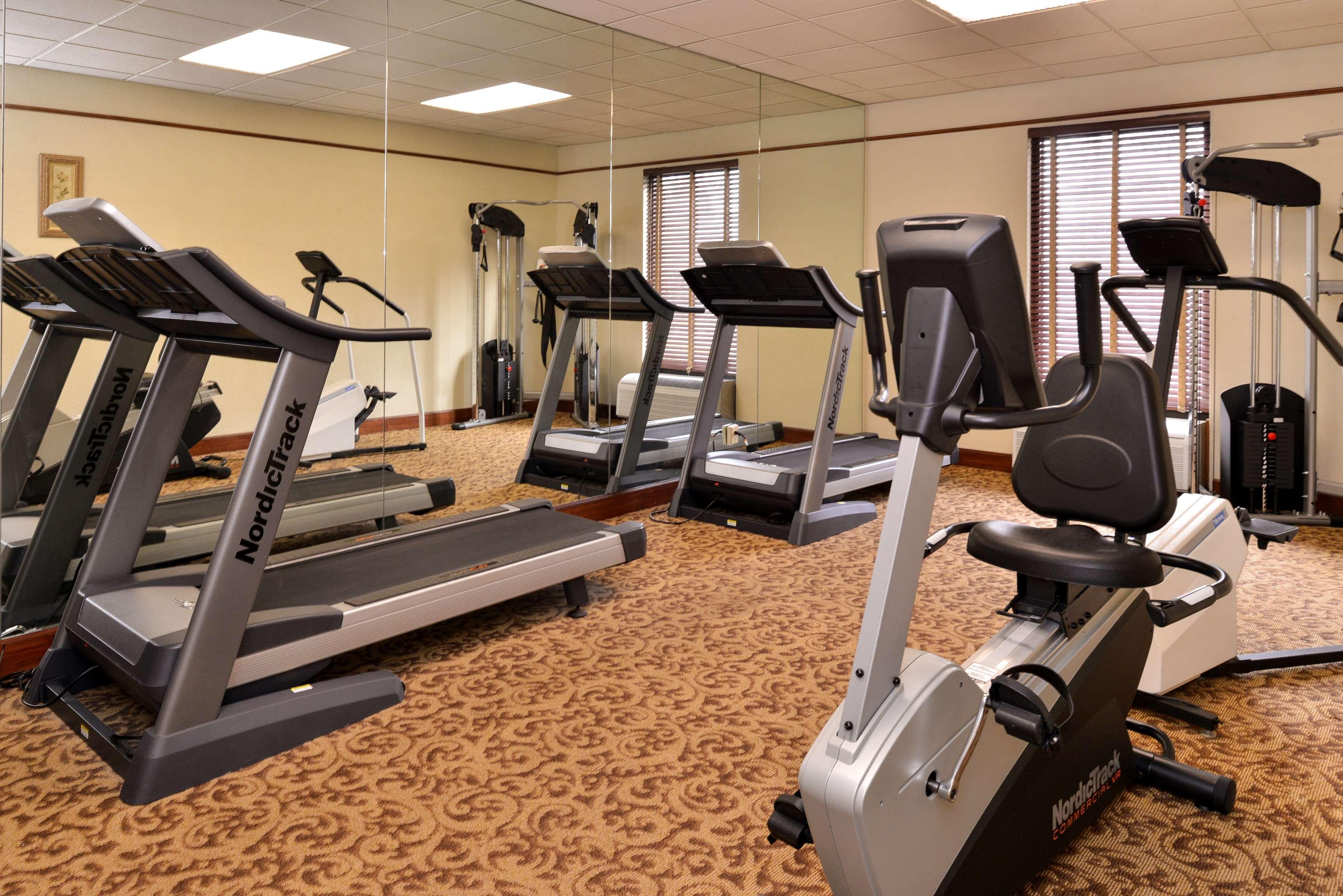 Best Western Louisville East Inn & Suites Ngoại thất bức ảnh
