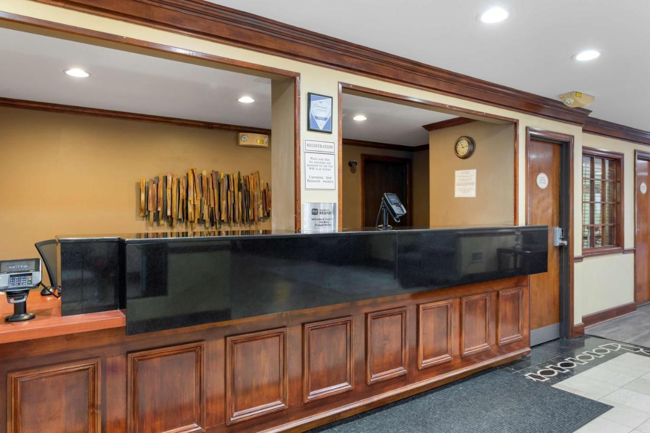 Best Western Louisville East Inn & Suites Ngoại thất bức ảnh