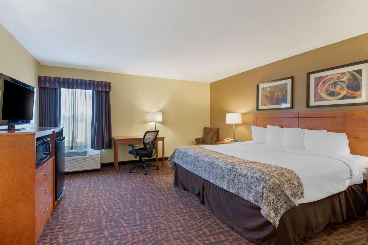 Best Western Louisville East Inn & Suites Ngoại thất bức ảnh