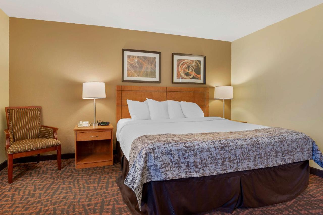 Best Western Louisville East Inn & Suites Ngoại thất bức ảnh