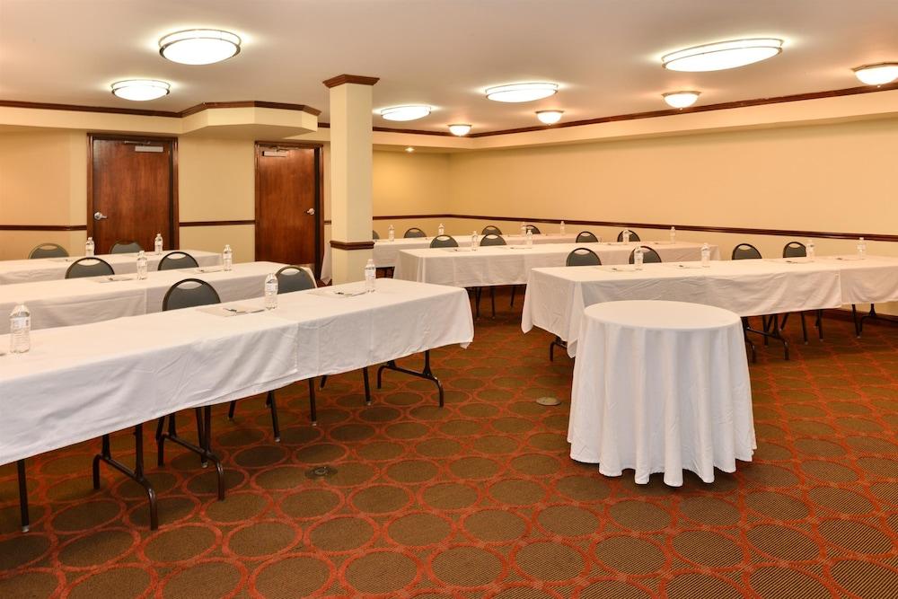 Best Western Louisville East Inn & Suites Ngoại thất bức ảnh