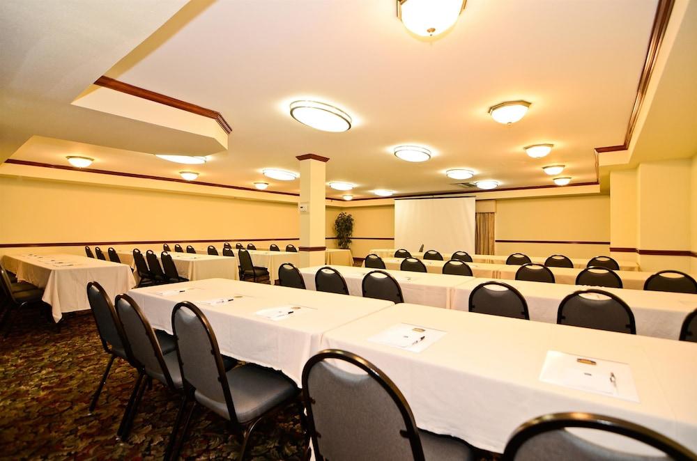 Best Western Louisville East Inn & Suites Ngoại thất bức ảnh