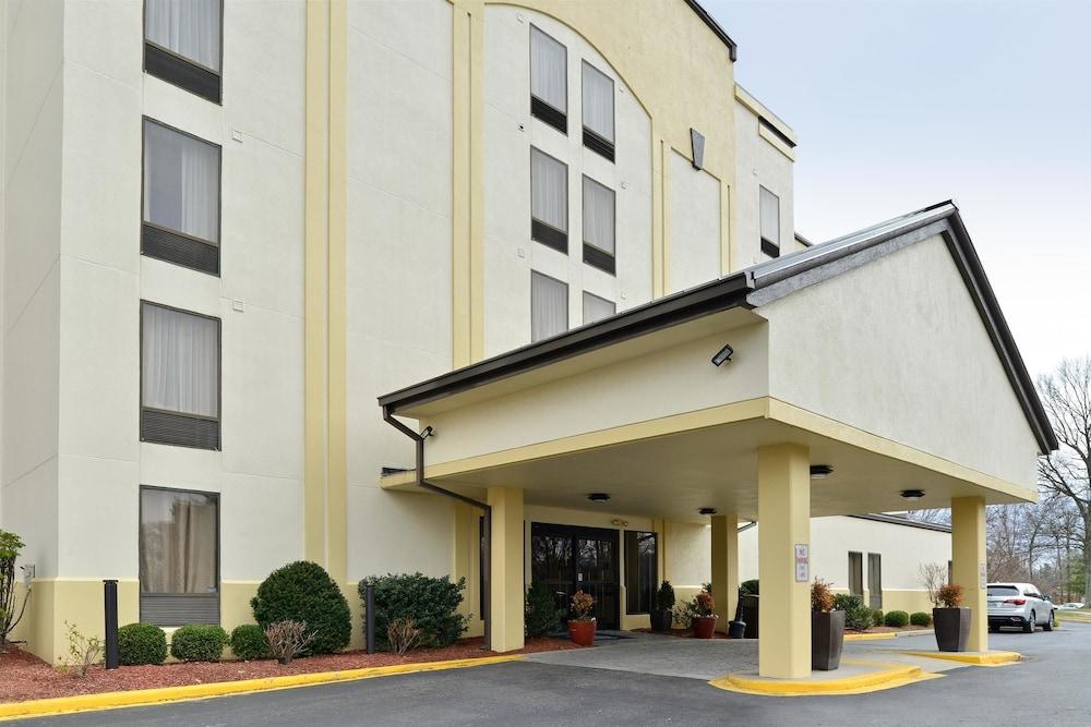 Best Western Louisville East Inn & Suites Ngoại thất bức ảnh