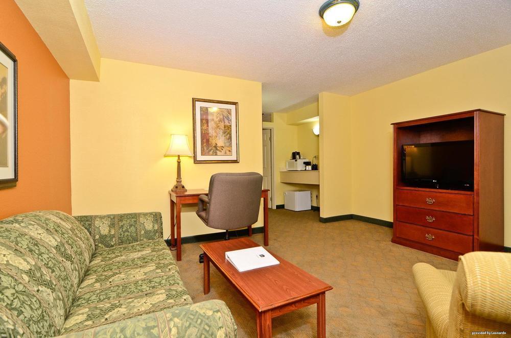 Best Western Louisville East Inn & Suites Phòng bức ảnh