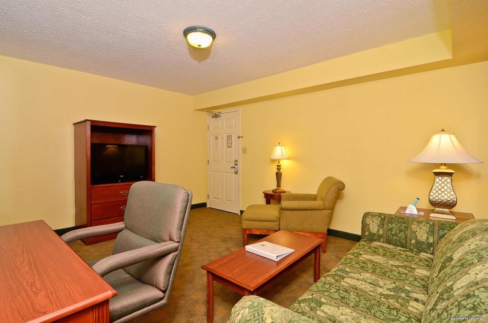 Best Western Louisville East Inn & Suites Phòng bức ảnh
