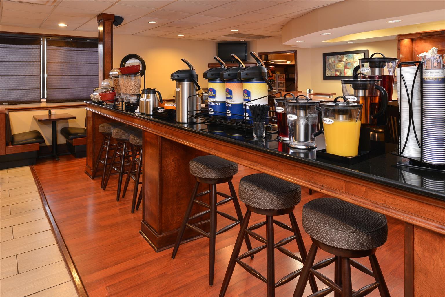 Best Western Louisville East Inn & Suites Ngoại thất bức ảnh
