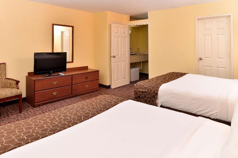 Best Western Louisville East Inn & Suites Ngoại thất bức ảnh